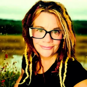 Angie Mack - Headshot 2025